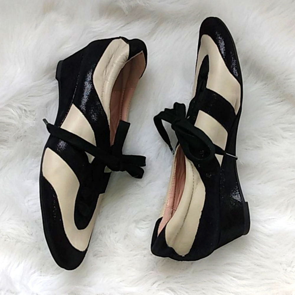 Taryn Rose leather shoes
